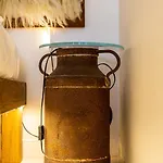 Crobi Museum And Frühstückspension