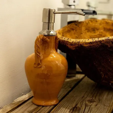 Crobi Museum And Couette-café