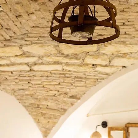 Crobi Museum And 4* كالياري