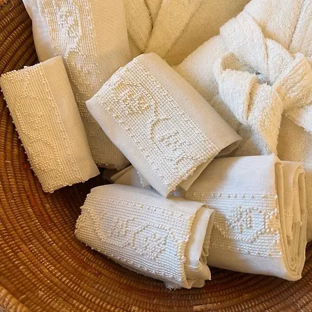 Crobi Museum And فندق مبيت وإفطار كالياري