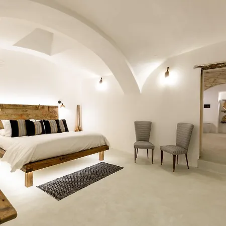 فندق مبيت وإفطار Crobi Museum And كالياري