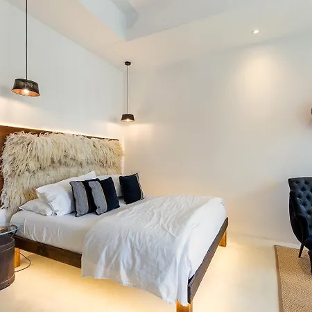 فندق مبيت وإفطار Crobi Museum And 4*