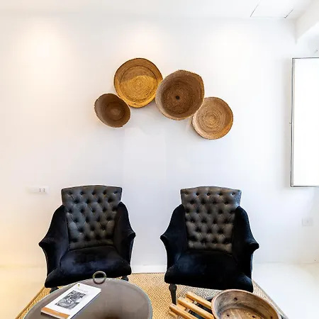 Crobi Museum And فندق مبيت وإفطار كالياري