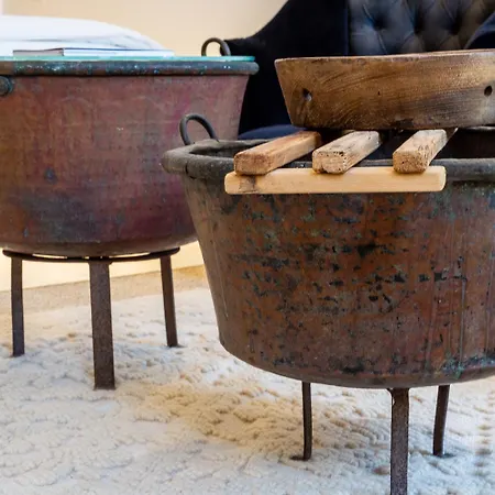 Crobi Museum And فندق مبيت وإفطار كالياري