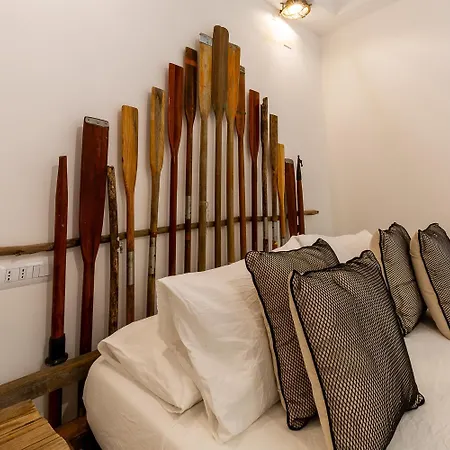 فندق مبيت وإفطار Crobi Museum And