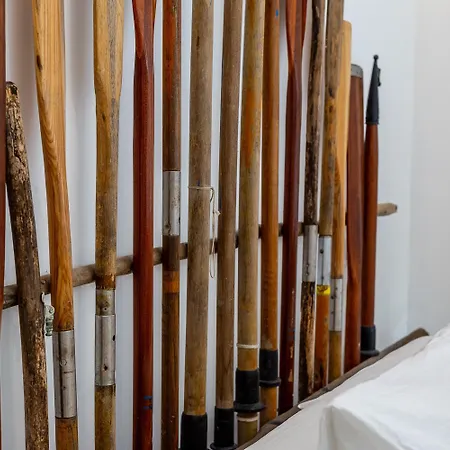 فندق مبيت وإفطار Crobi Museum And 4*