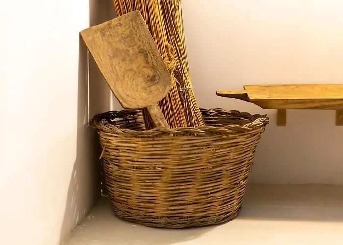 Oda ve Kahvaltı Crobi Museum And Cagliari